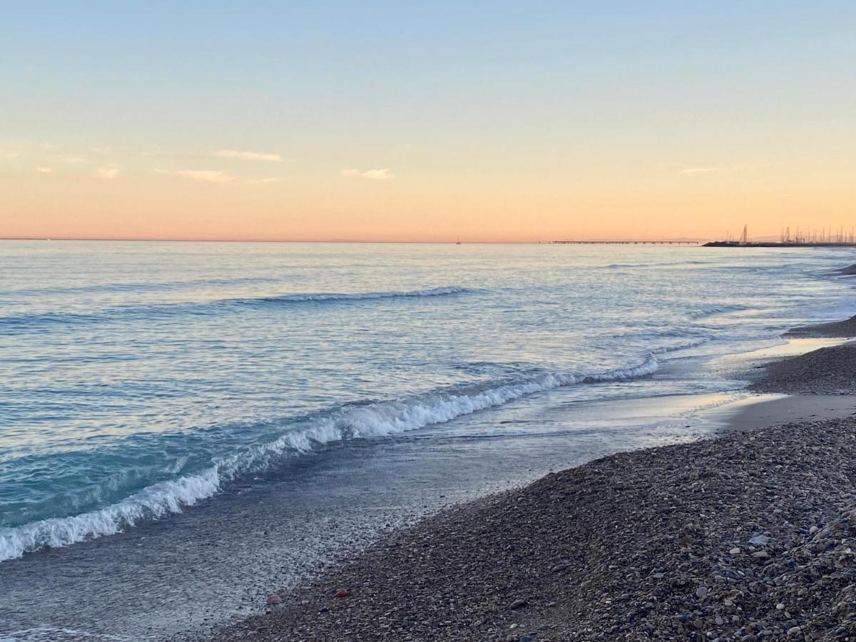 Lowenva Beach Apartment カネット・デ・ベレンゲル エクステリア 写真